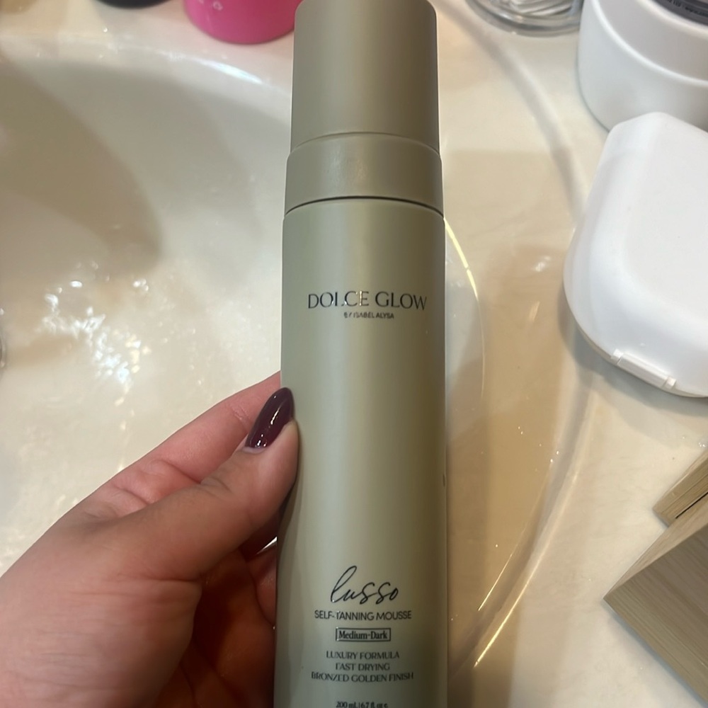 Never used dolce glow tanning mousse in medium dark